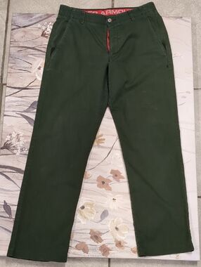 Under Armour Men's Forest Green  Pants